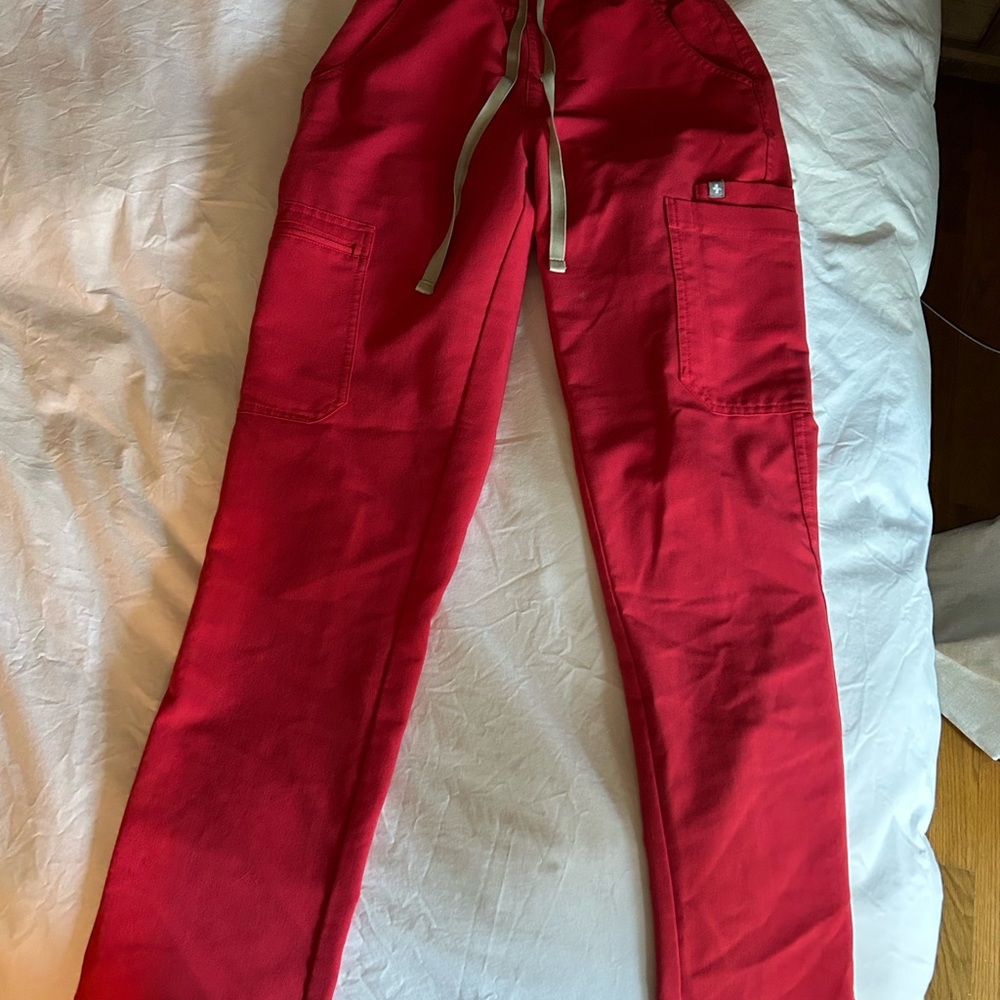 FIGS Red skinny straight XS